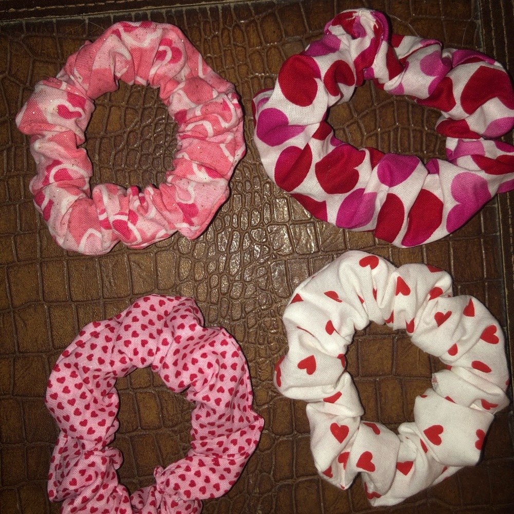 Scrunchie - Picture 5 of 8